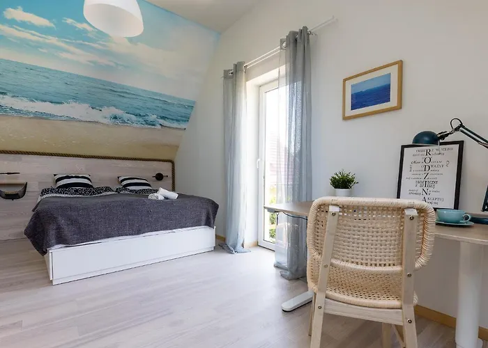 Seaview House With Fireplace