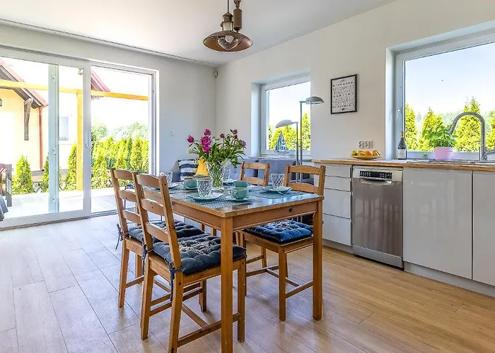 Seaview House With Fireplace